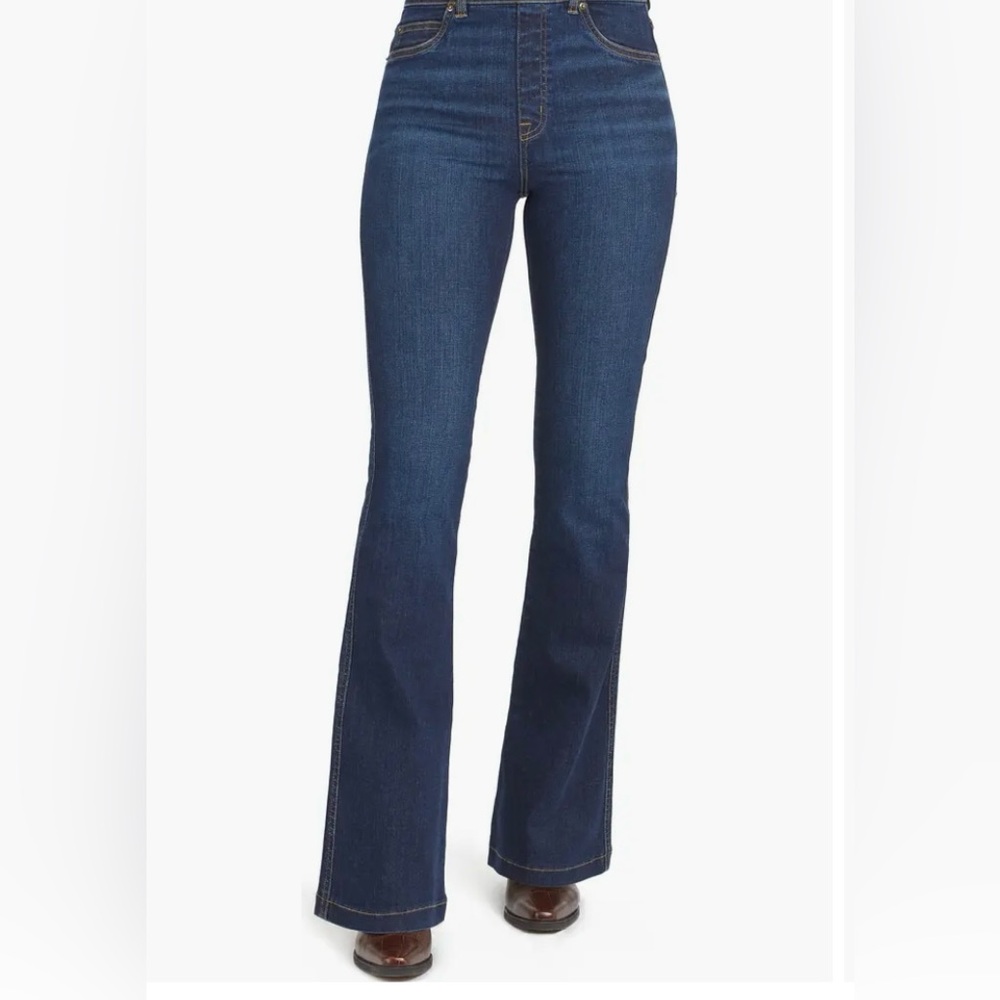 SPANX SPANXshape™ EveryWear Flare Jeans Midnight Small 4-6 petite 26inch inseam